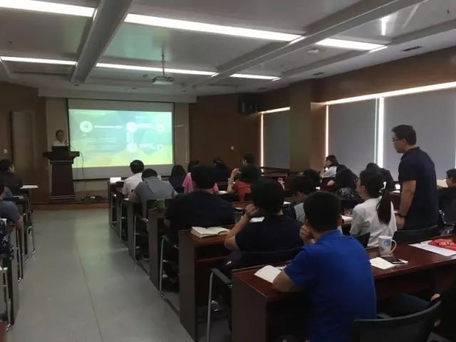 我所刁存江律师为中邮人寿保险股份有限公司作“法律与保险”专题培训